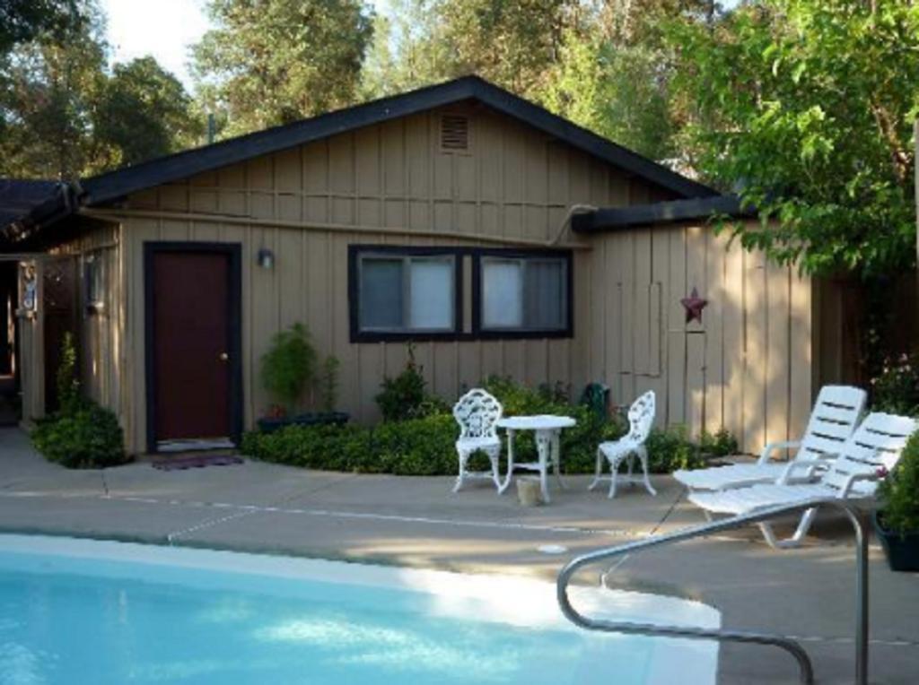 Yosemite Bed And Breakfast มารีโปซา ภายนอก รูปภาพ