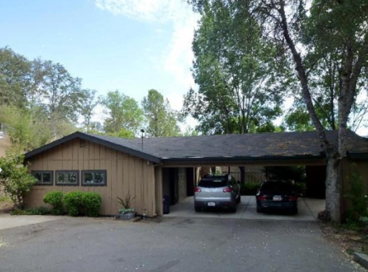 Yosemite Bed And Breakfast มารีโปซา ภายนอก รูปภาพ